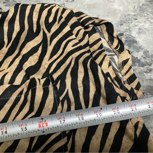 Elie Tahari Tan and Black Animal Print Shirt - Picture 10 of 14